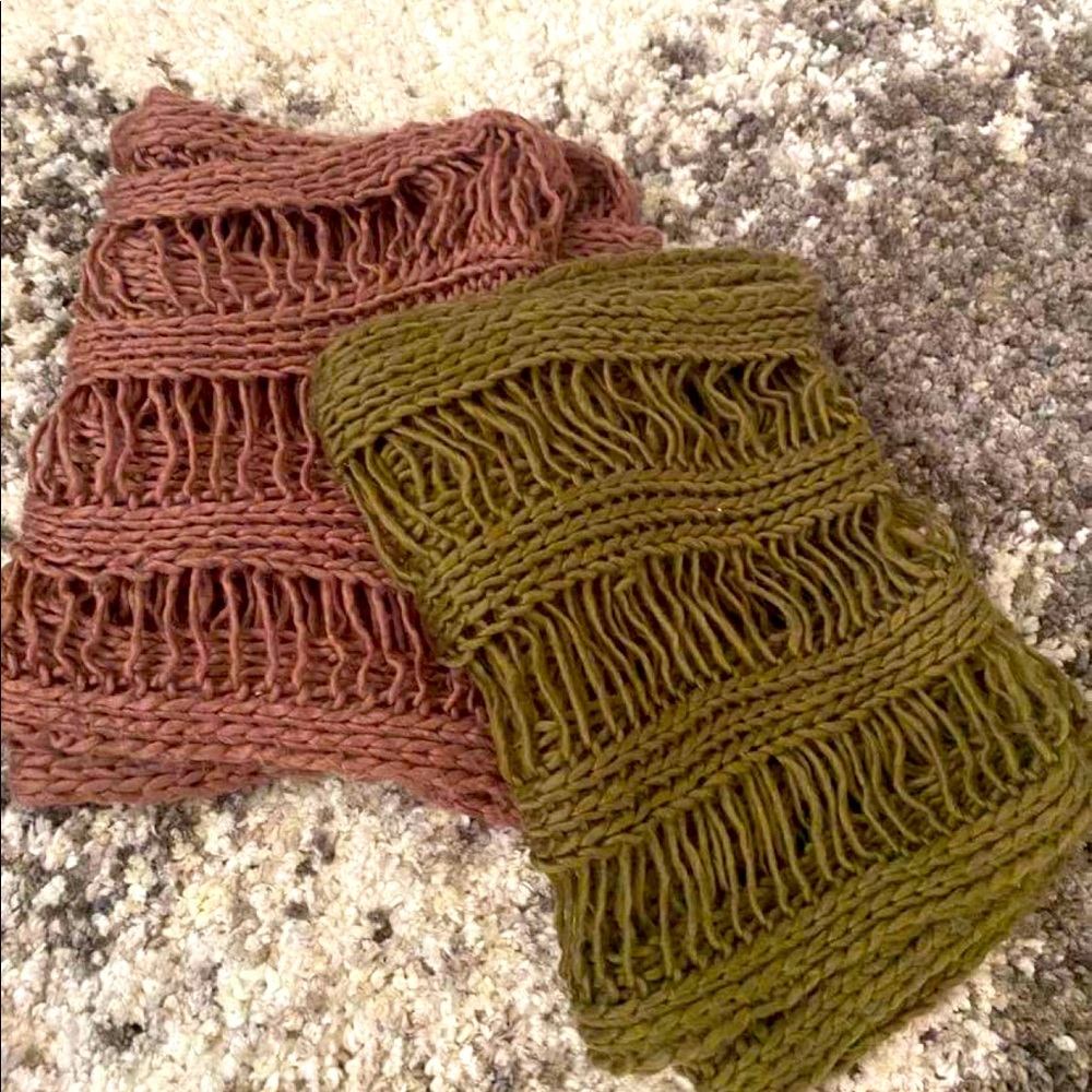 Charlotte Russe Infinity Scarf 🧣